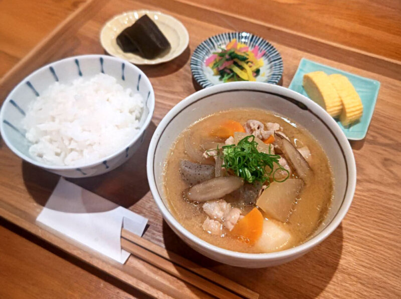 《冬季限定》豚汁定食